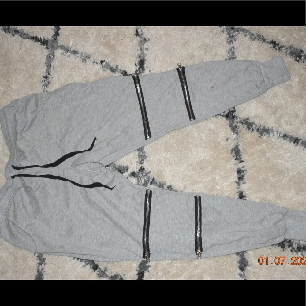 Zippered sweat pants
